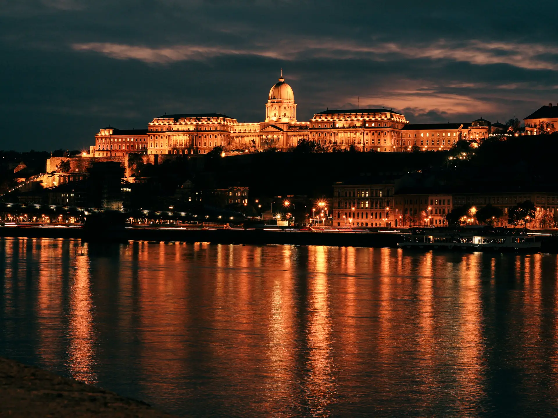 Buda Castle night